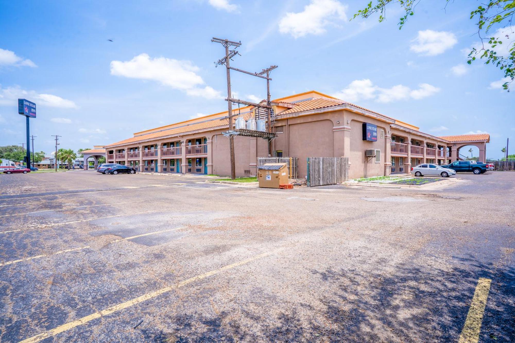Lone Star Inn & Suites By Oyo Harlingen Tx Kültér fotó
